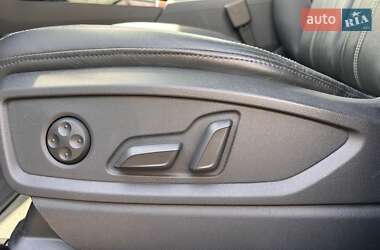 Позашляховик / Кросовер Audi Q5 2022 в 