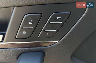 Внедорожник / Кроссовер Audi Q5 2020 в 