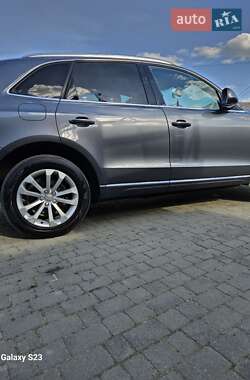 Позашляховик / Кросовер Audi Q5 2016 в 