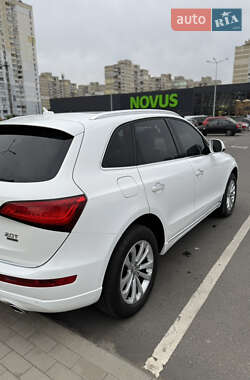 Внедорожник / Кроссовер Audi Q5 2015 в 