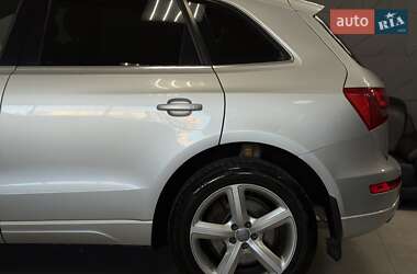 Внедорожник / Кроссовер Audi Q5 2011 в 