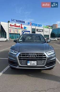 Позашляховик / Кросовер Audi Q5 2017 в 