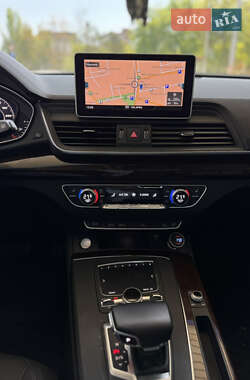 Внедорожник / Кроссовер Audi Q5 2019 в 