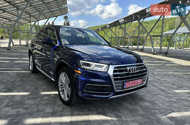 Внедорожник / Кроссовер Audi Q5 2018 в 