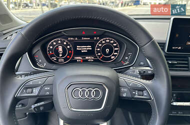 Внедорожник / Кроссовер Audi Q5 2018 в 