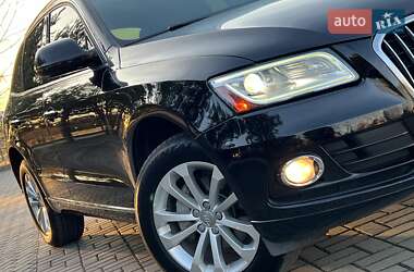 Позашляховик / Кросовер Audi Q5 2015 в 