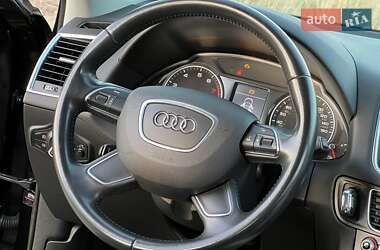 Позашляховик / Кросовер Audi Q5 2015 в 