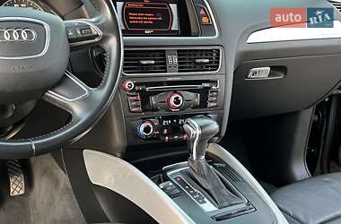 Позашляховик / Кросовер Audi Q5 2015 в 