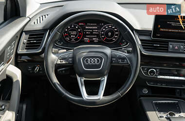 Внедорожник / Кроссовер Audi Q5 2018 в 