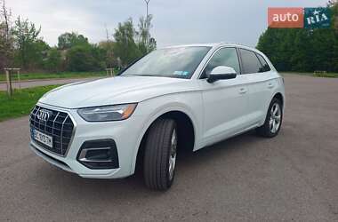 Позашляховик / Кросовер Audi Q5 2020 в 