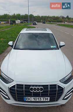 Позашляховик / Кросовер Audi Q5 2020 в 