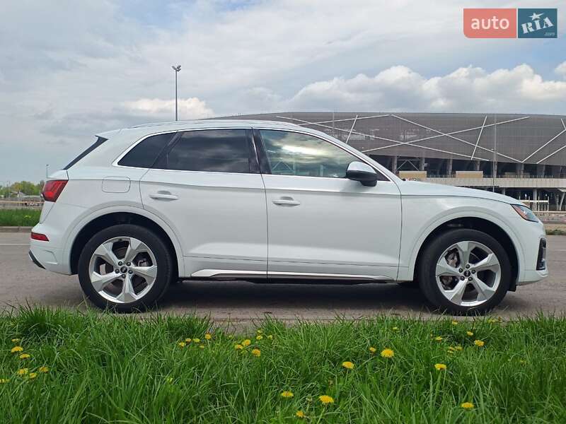 Позашляховик / Кросовер Audi Q5 2020 в Львові
