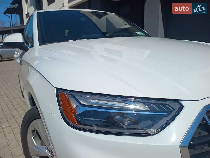 Позашляховик / Кросовер Audi Q5 2020 в Львові