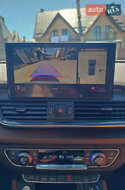 Позашляховик / Кросовер Audi Q5 2020 в 