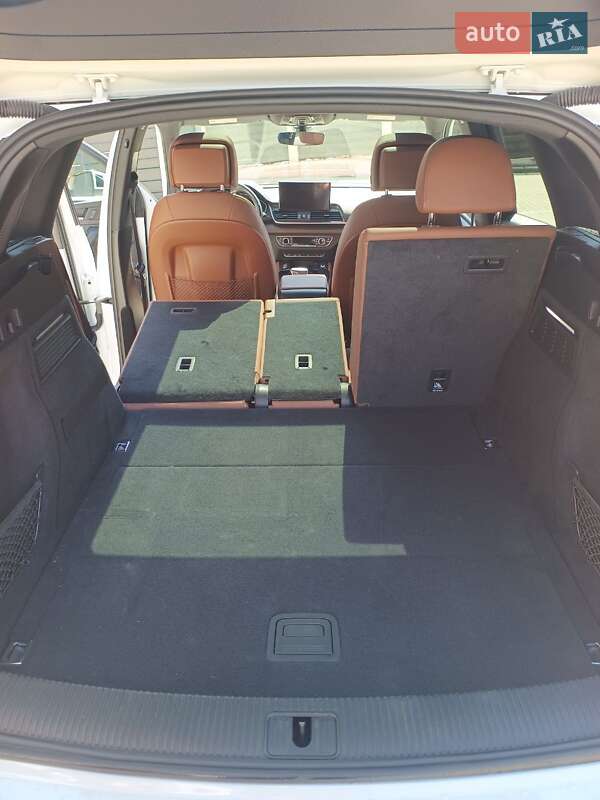 Позашляховик / Кросовер Audi Q5 2020 в Львові