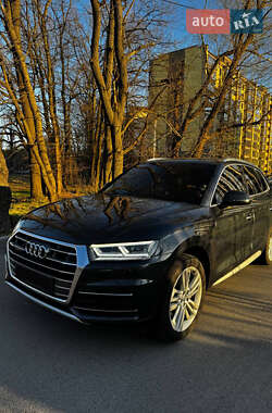 Позашляховик / Кросовер Audi Q5 2017 в Ніжині