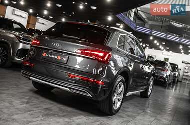 Внедорожник / Кроссовер Audi Q5 2021 в 