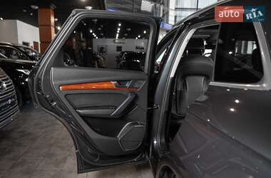 Внедорожник / Кроссовер Audi Q5 2021 в 