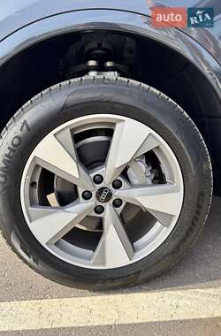 Внедорожник / Кроссовер Audi Q5 2023 в 