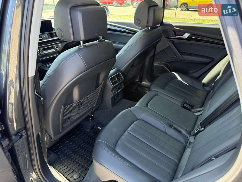 Внедорожник / Кроссовер Audi Q5 2017 в Киеве