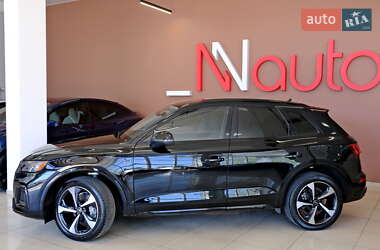 Внедорожник / Кроссовер Audi Q5 2022 в 