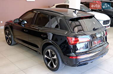 Внедорожник / Кроссовер Audi Q5 2022 в 