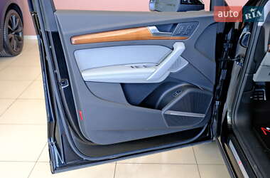 Внедорожник / Кроссовер Audi Q5 2022 в 
