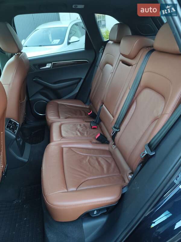 Внедорожник / Кроссовер Audi Q5 2012 в Чернигове