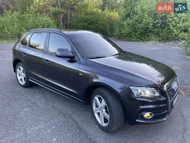 Внедорожник / Кроссовер Audi Q5 2010 в Шишаки