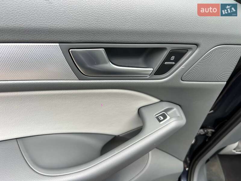 Внедорожник / Кроссовер Audi Q5 2015 в Киеве