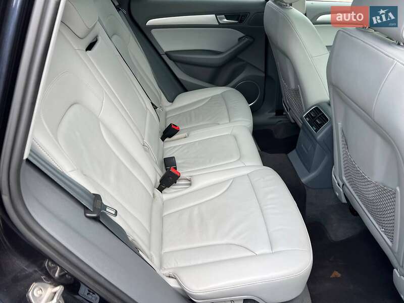 Внедорожник / Кроссовер Audi Q5 2015 в Киеве