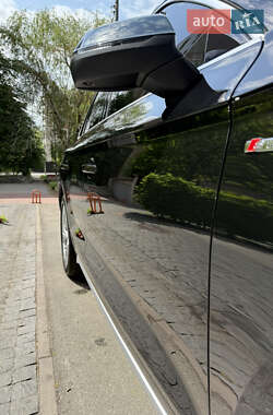 Внедорожник / Кроссовер Audi Q5 2022 в 