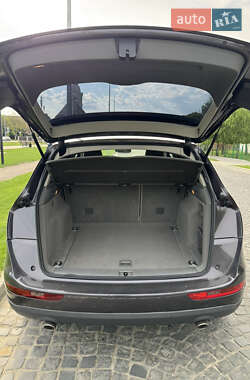 Внедорожник / Кроссовер Audi Q5 2010 в 