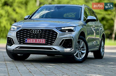 Внедорожник / Кроссовер Audi Q5 2021 в 
