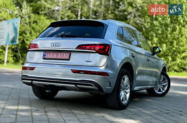 Внедорожник / Кроссовер Audi Q5 2021 в 