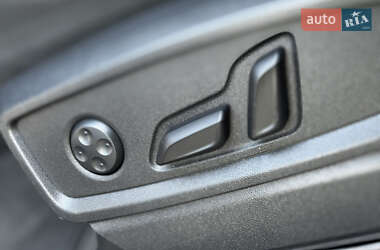 Внедорожник / Кроссовер Audi Q5 2021 в 