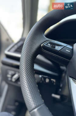 Внедорожник / Кроссовер Audi Q5 2021 в 