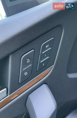 Внедорожник / Кроссовер Audi Q5 2021 в 