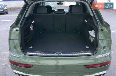 Внедорожник / Кроссовер Audi Q5 2021 в 