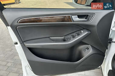 Позашляховик / Кросовер Audi Q5 2012 в 