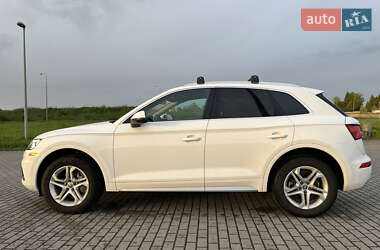 Позашляховик / Кросовер Audi Q5 2018 в 