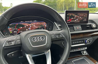 Внедорожник / Кроссовер Audi Q5 2017 в 