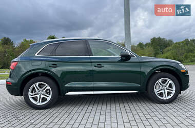 Внедорожник / Кроссовер Audi Q5 2017 в 