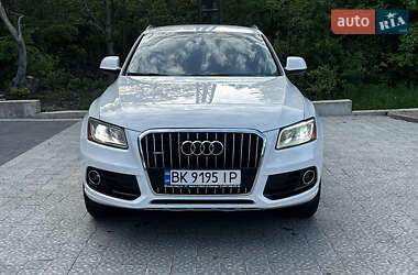 Позашляховик / Кросовер Audi Q5 2015 в Рівному