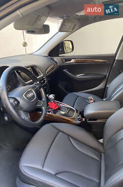 Позашляховик / Кросовер Audi Q5 2014 в 