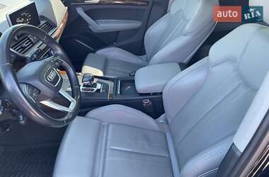 Внедорожник / Кроссовер Audi Q5 2017 в 