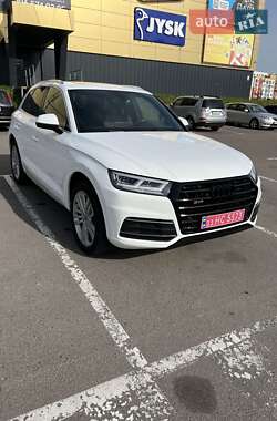 Позашляховик / Кросовер Audi Q5 2019 в 