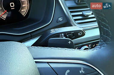 Внедорожник / Кроссовер Audi Q5 2022 в 