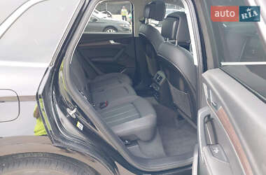 Внедорожник / Кроссовер Audi Q5 2021 в 