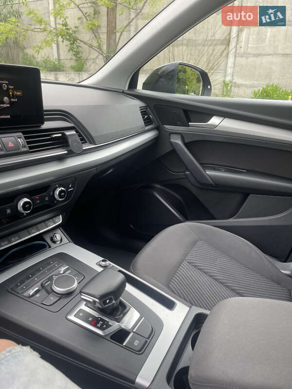 Внедорожник / Кроссовер Audi Q5 2020 в Киеве